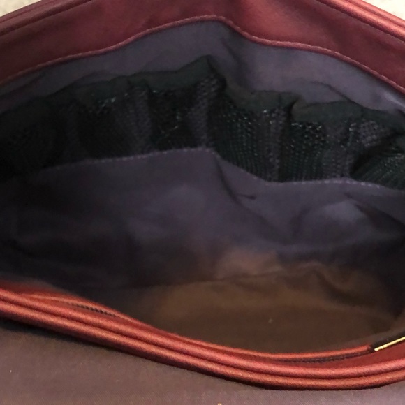 Unbranded Burgundy Cross Body with alternate Strap - Picture 7 of 10